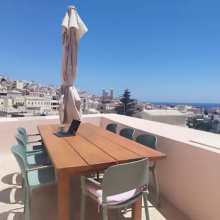 Omirou's Rooftop Lejlighed Ermoupoli